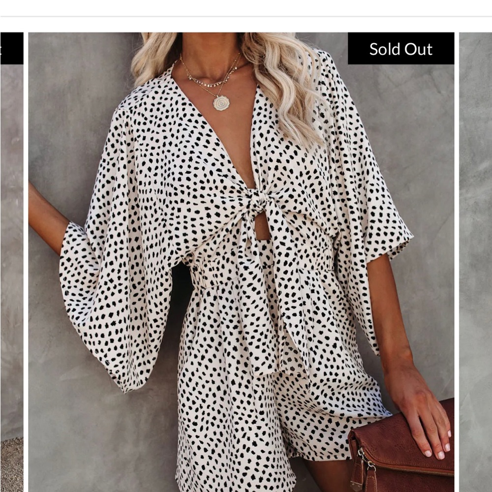 Vici Shop- Flawless Brand- Well Behaved Printed Pocketed Tie Romper, Medium